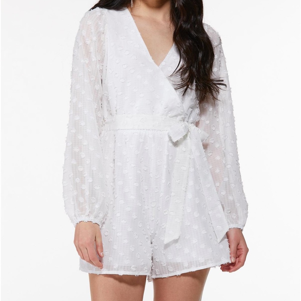 FUN & FLIRTY CRISP WHITE CLIP DOT ROMPER SIZE XL NWT